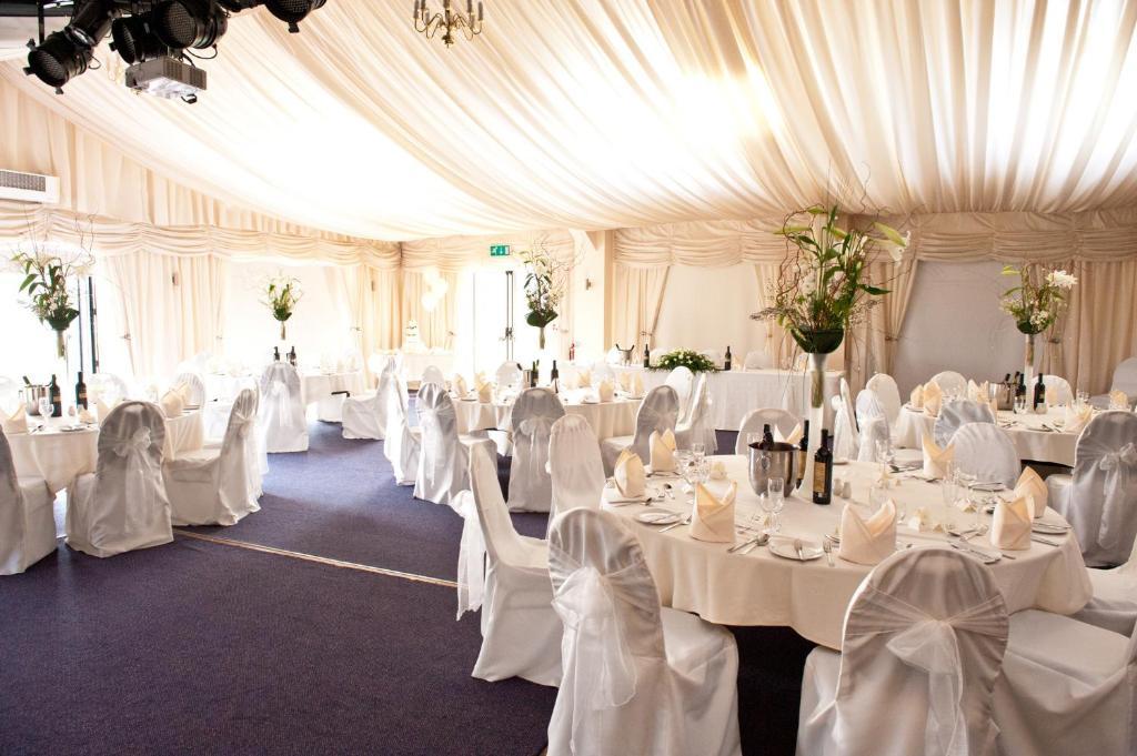 Calderfields Golf & Country Club Hotel วอลซอลล์ ภายนอก รูปภาพ