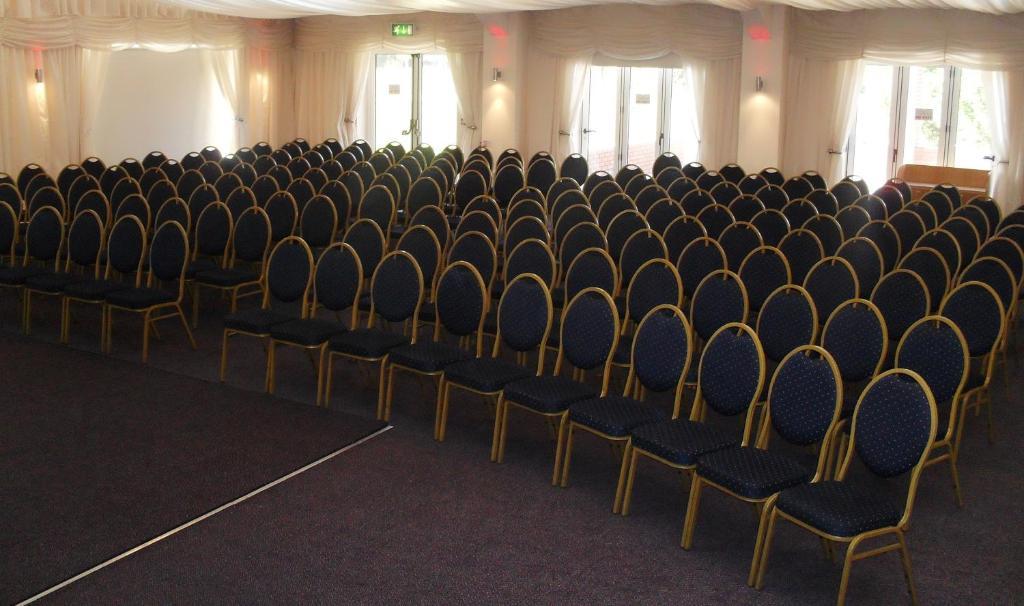 Calderfields Golf & Country Club Hotel วอลซอลล์ ภายนอก รูปภาพ